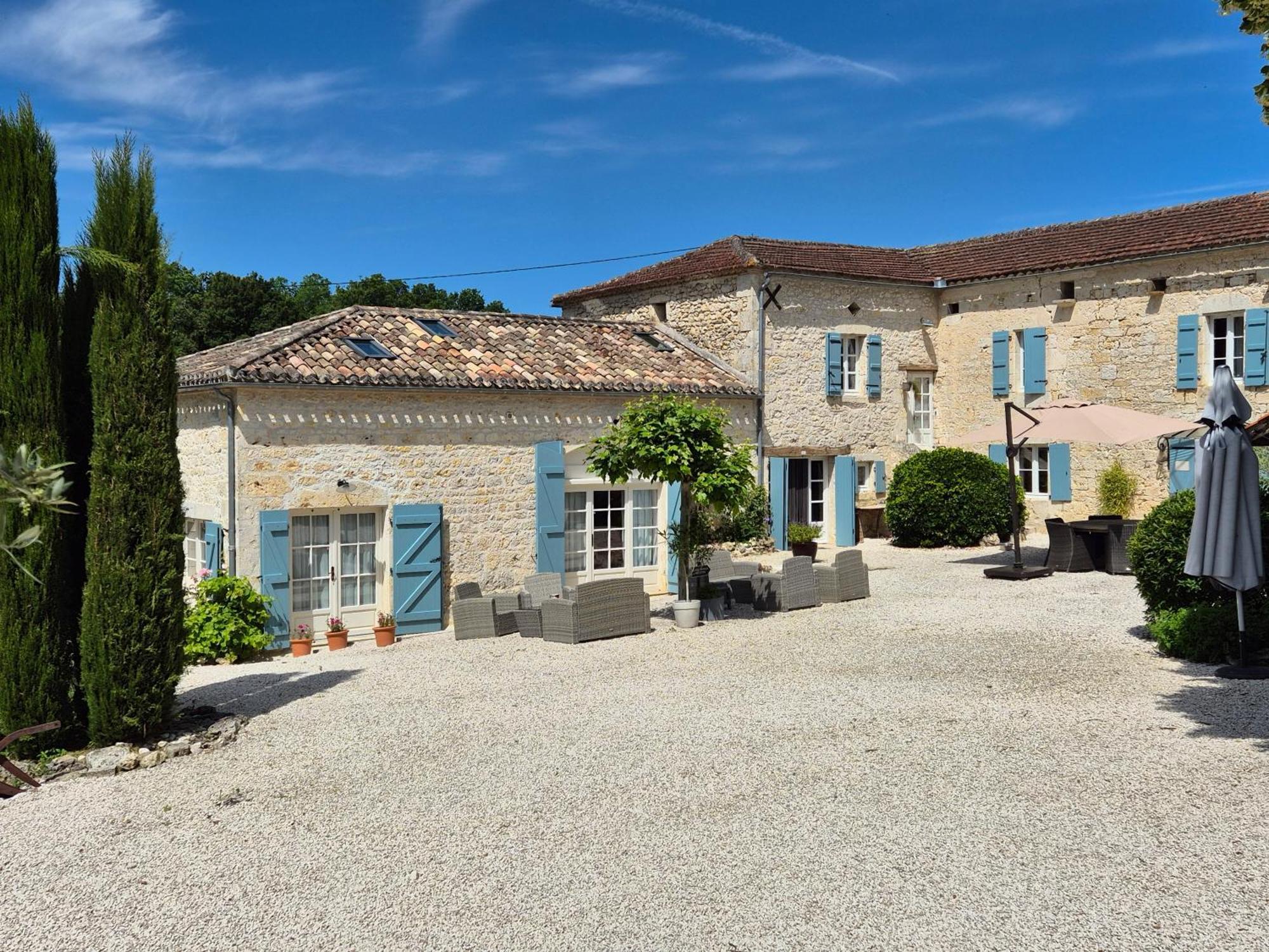 La Nouvelle Vie En Quercy Bed and Breakfast Montaigu-de-Quercy Εξωτερικό φωτογραφία